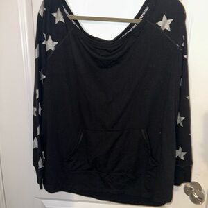 Torrid activewear 2 pc outfit - SIZE 2 black with silver foil stars.